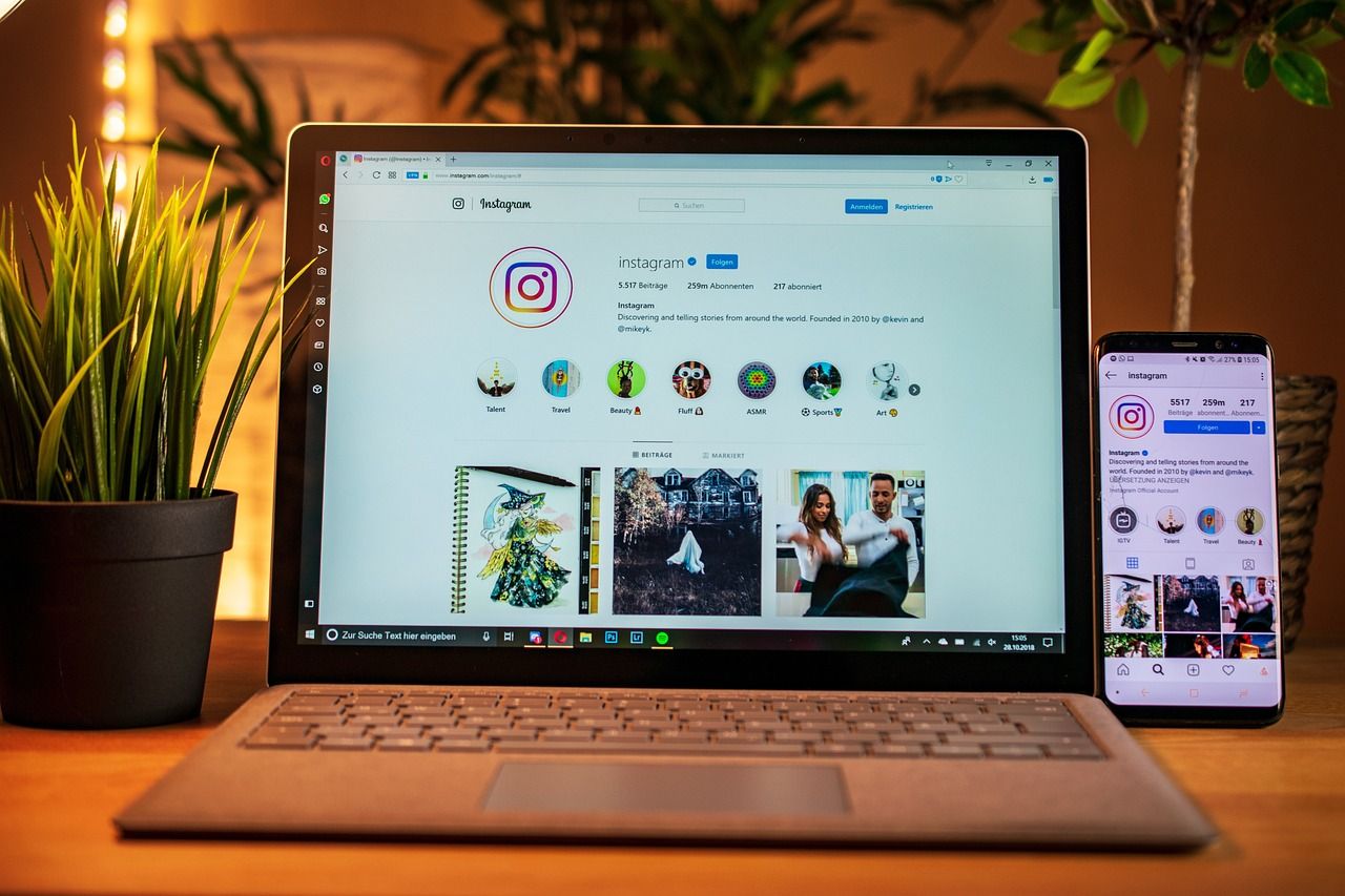 entdecken sie, was es bedeutet, ein influencer zu sein: tipps, trends und strategien für erfolgreiches social media marketing und persönliche markenbildung im digitalen zeitalter.