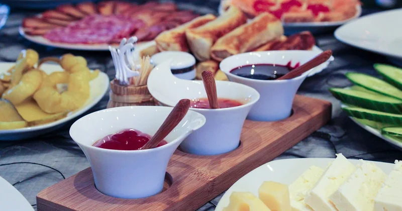 Rohkost Dip Rezepte einfach: ein Grundrezept, sechs Varianten